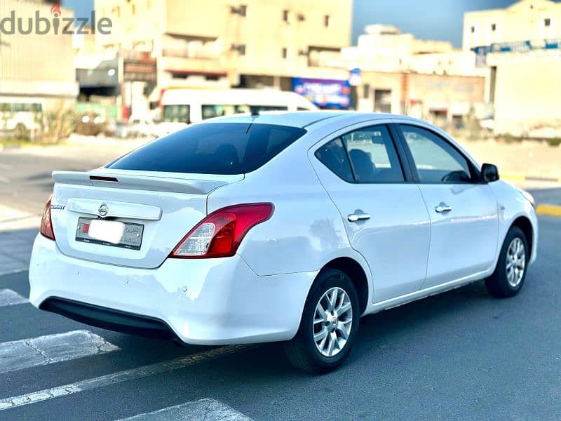 Nissan Sunny 2018 3