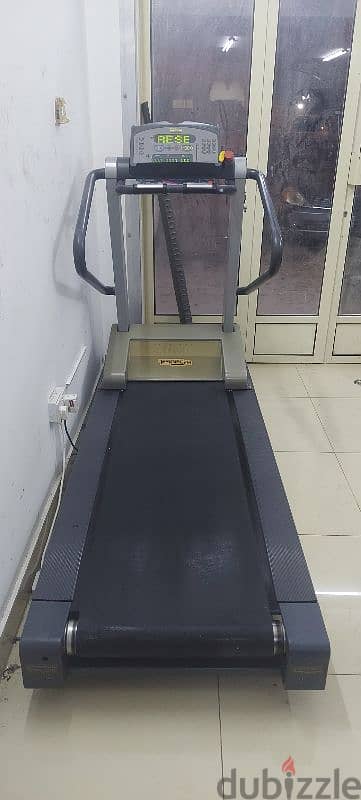 twchno gym brand treadmill 400bd