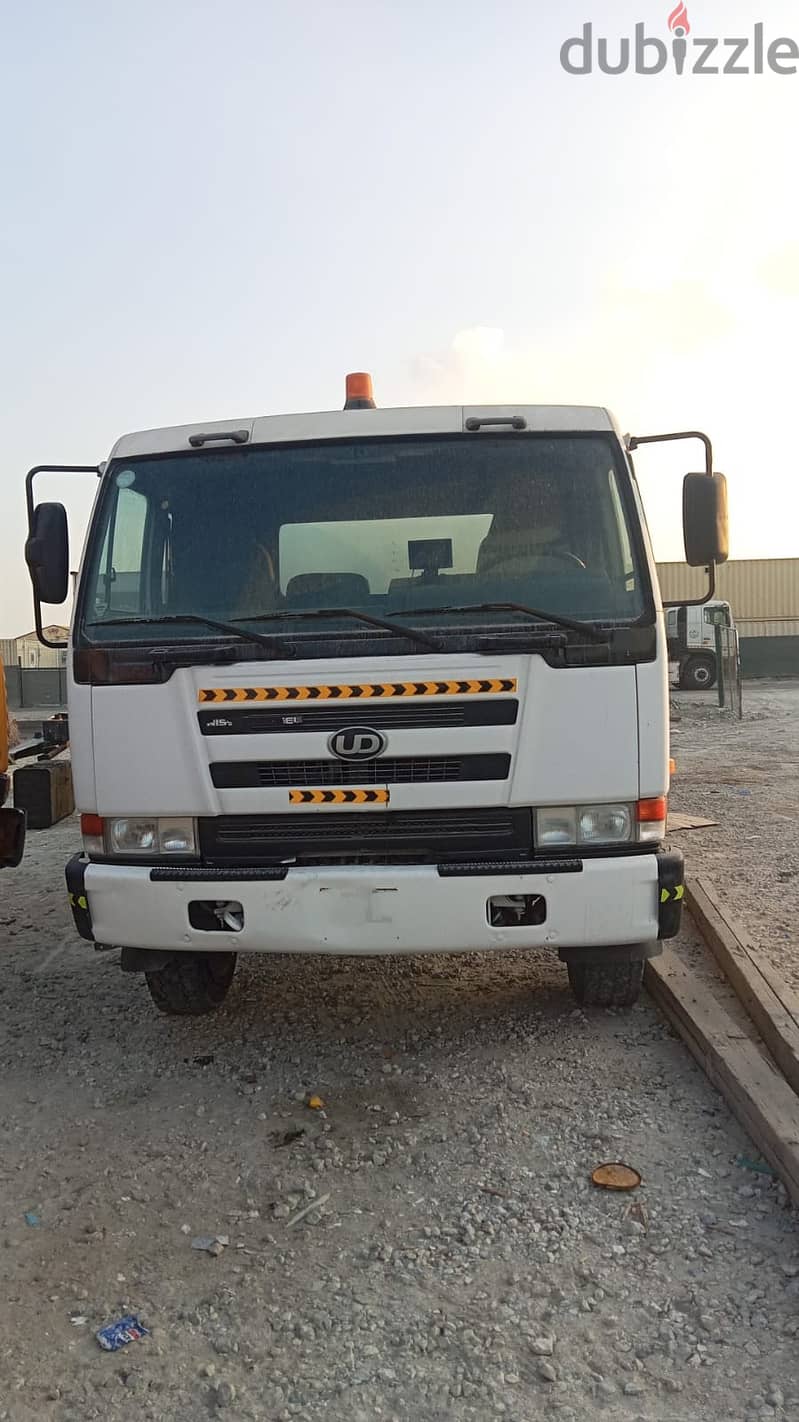 5000 gallons Nissan UD 2010 Stainless Steel Tanker for sale 0