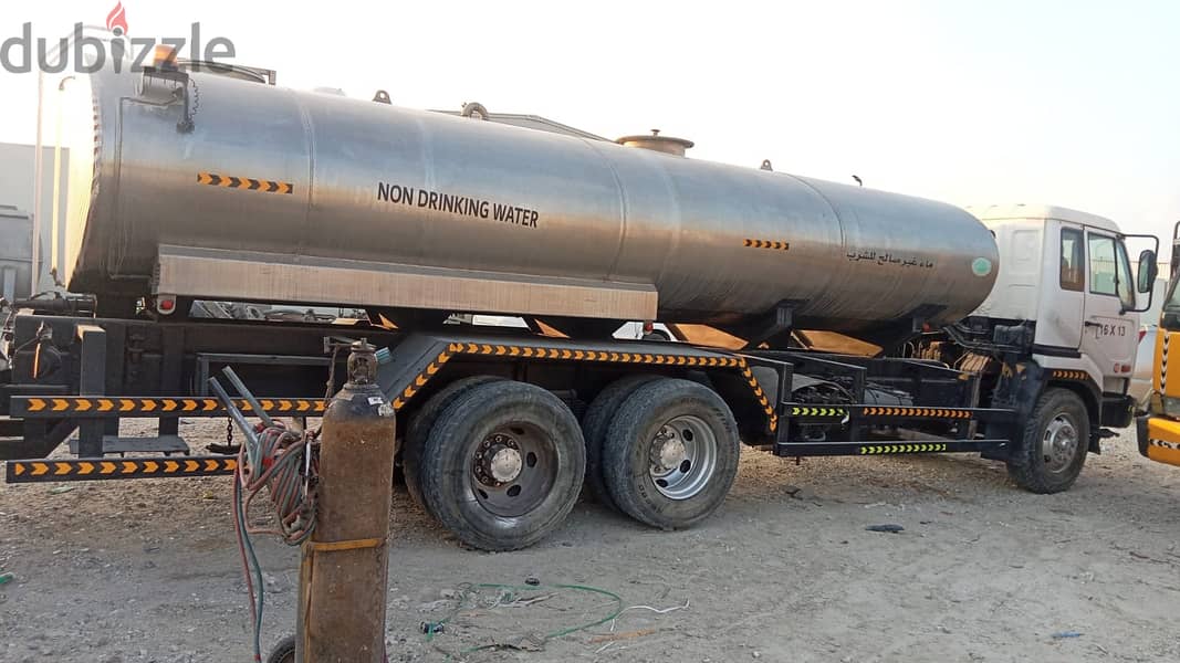 5000 gallons Nissan UD 2010 Stainless Steel Tanker for sale 2