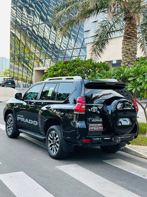 Toyota Prado 2023 5