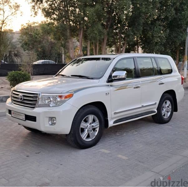 Toyota Land Cruiser 2014 1