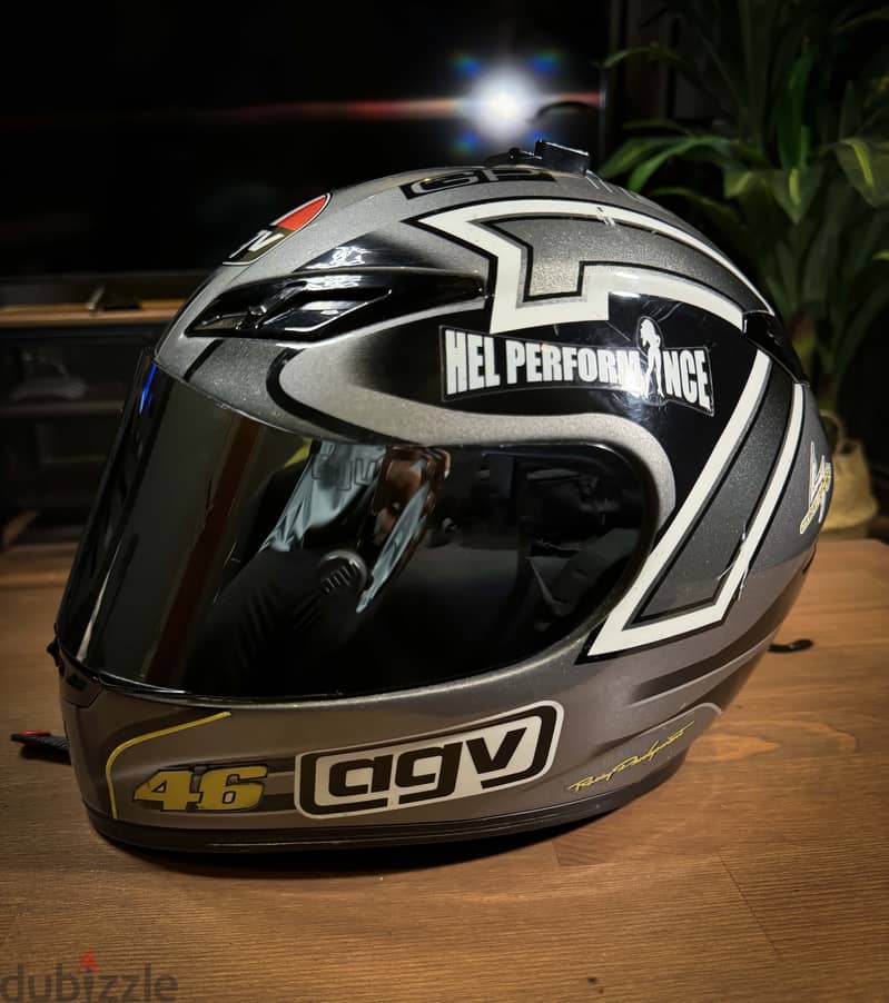 AGV GP TECH 7 - Carbon Fiberglass - light as Feather 1