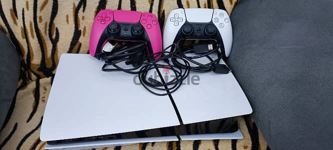 for sale pa5 slim withe 2 controller