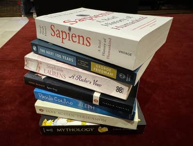 7 Best Sellers Books, Ex Condition, Stunning Price 1 Bd Each, Offer Av