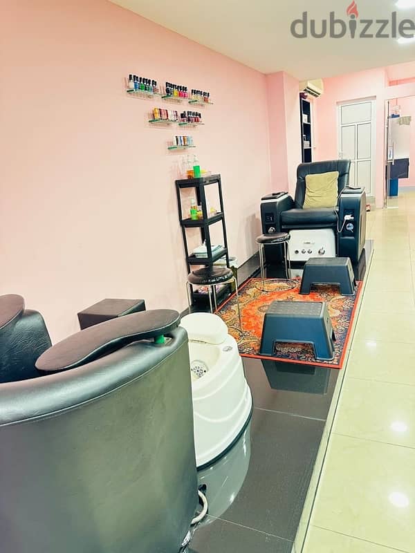 Running salon for sale 3