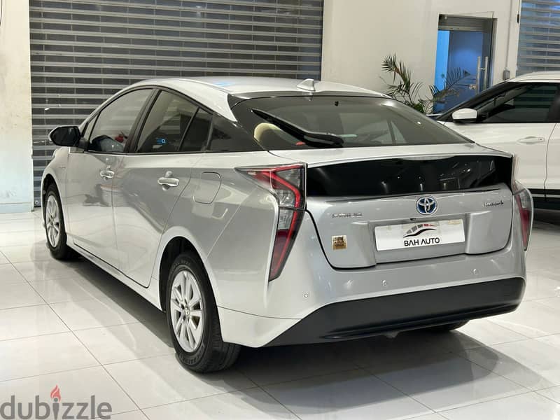 Toyota Prius HYBRID MODEL 2019 FOR SALE 6