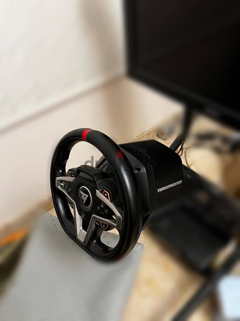 Thrustmaster T248 FFB steering wheel + pedals 1