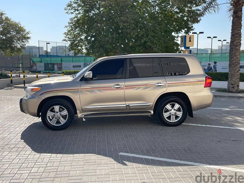 2012 Toyota Land Cruiser GXR V8 2