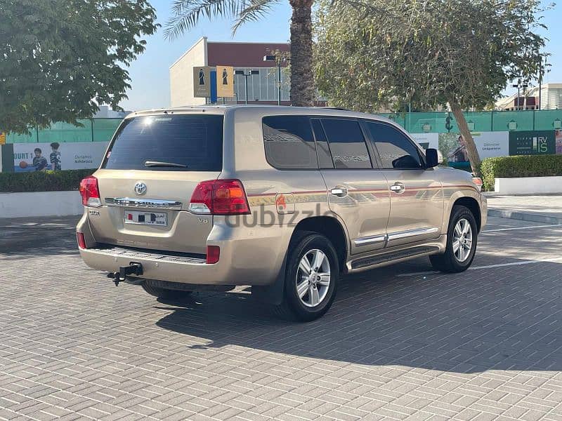 2012 Toyota Land Cruiser GXR V8 4