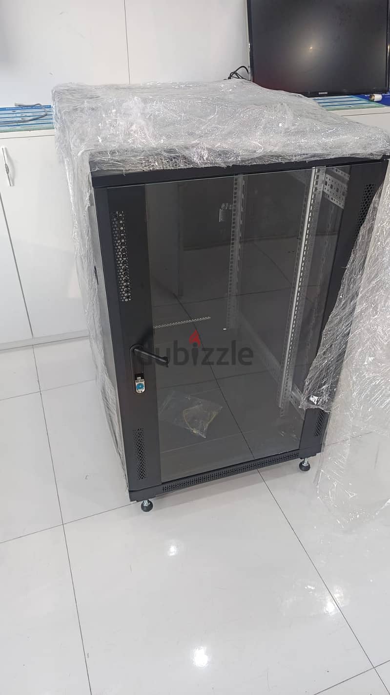 New 27U(600*800mm)floor mount rack with glass door -With PDU and fan 0