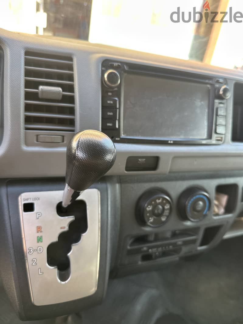 Toyota hiace 2013, automatic gear 2