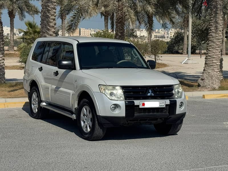 Mitsubishi Pajero 2009 GLX 1