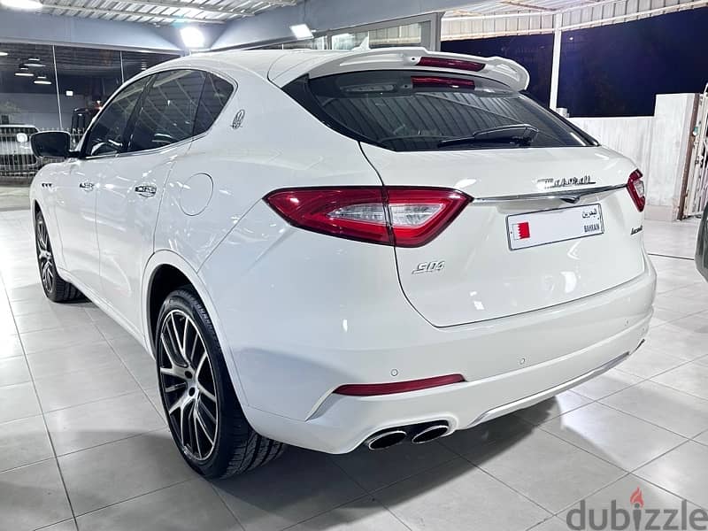 2017 Maserati Levante SQ4 1