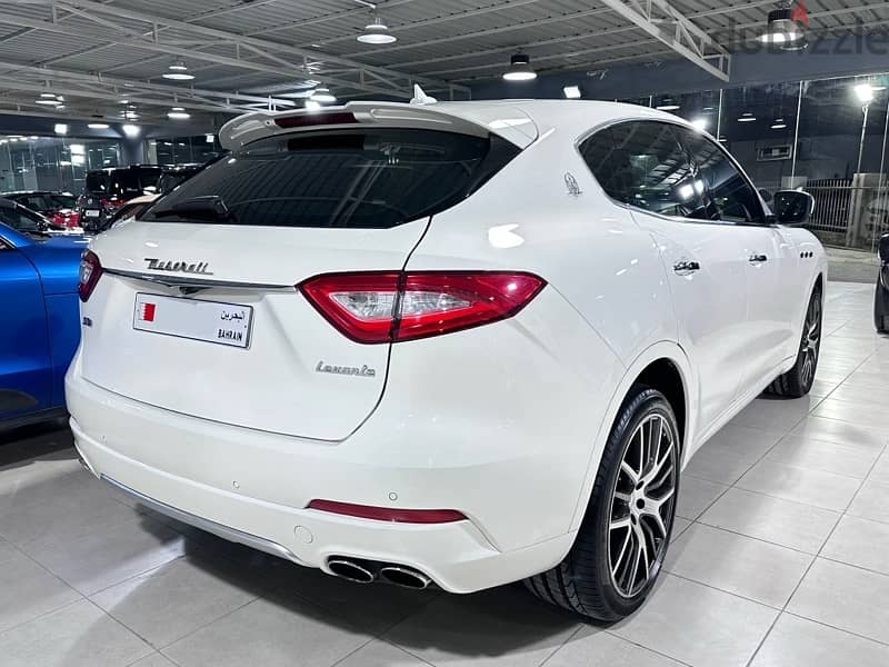 2017 Maserati Levante SQ4 3