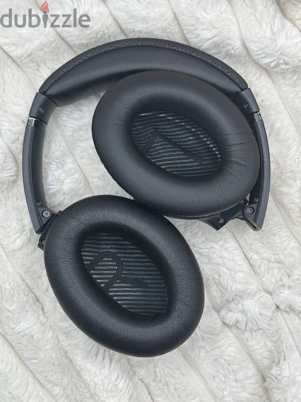 Genuine Bose Headphones QC35 5