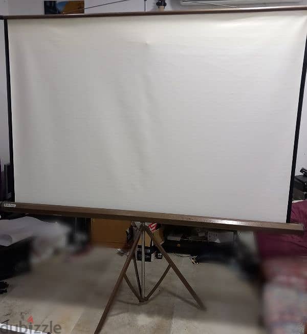 78inch Projector Screen 0