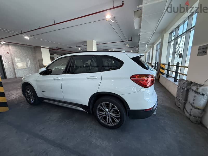 BMW X1 for sale in very good condition and under warranty and service 2