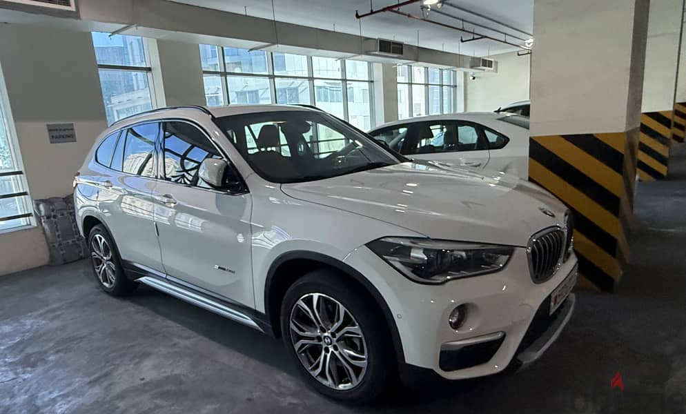 BMW X1 for sale in very good condition and under warranty and service 4