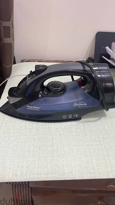 sunbeam steam master proffesional iron box