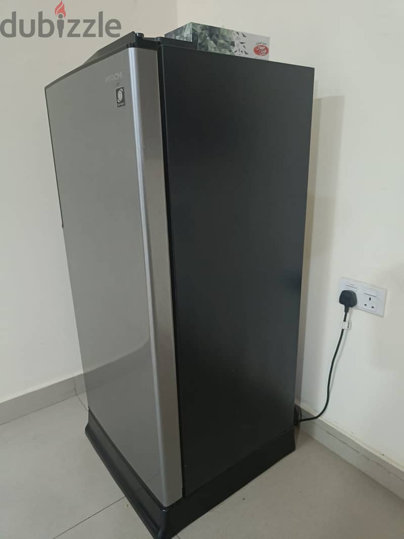 Fridge for sale 40 BD negotiable 1