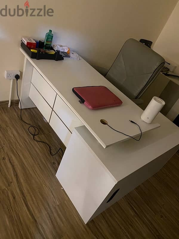 window ac office tables for sale 3