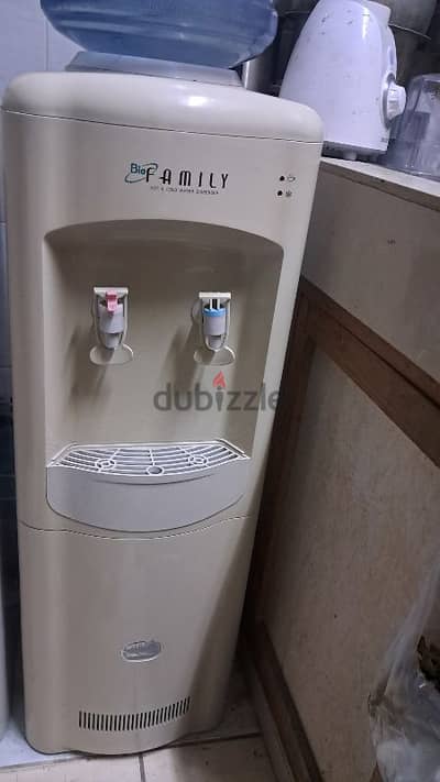 Family water dispenser Hot cold