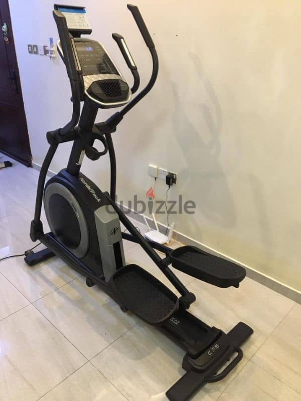 Heavy-duty NordicTrack elliptical 0