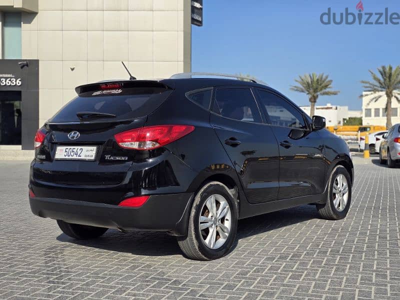 HYUNDAI TUCSON 2013, FULL OPTION, SINGLE OWNERSHIP CAR FOR SALE 3