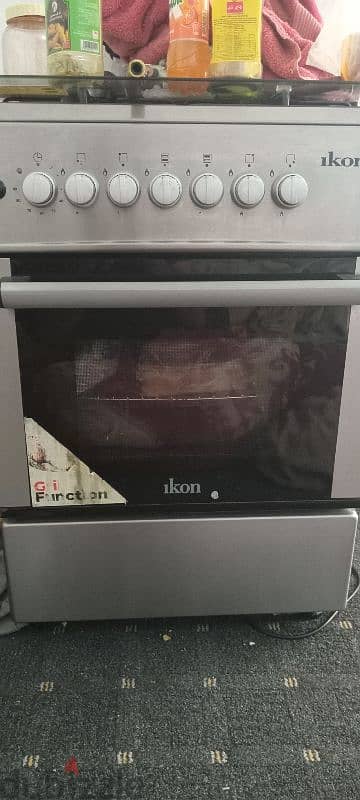 microwave  oven good condition good working only 3 months use