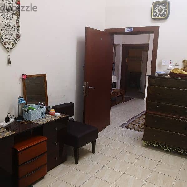 Bed space furnished room for rent in muharaq. 2