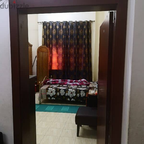 Bed space furnished room for rent in muharaq. 3