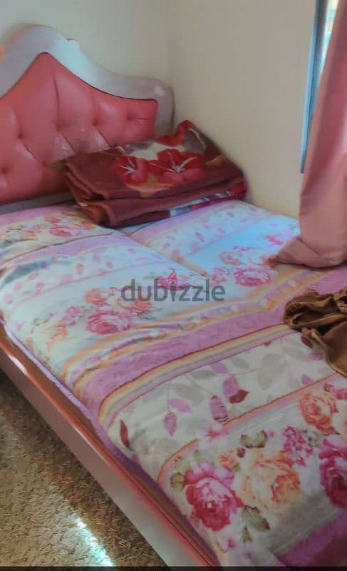 queen size bed with mattress 1