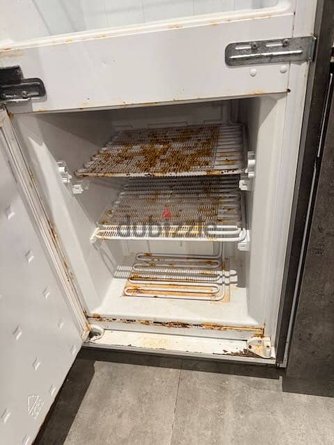 Built-in fridge-freezer with NEW COMPRESSOR, used 2