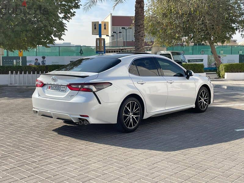 2021 model Toyota Camry SE 4