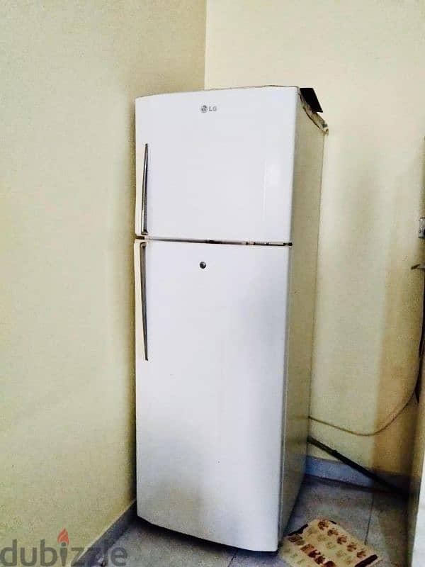 LG fridge refrigerator for sale in perfect working condition 50BD 3