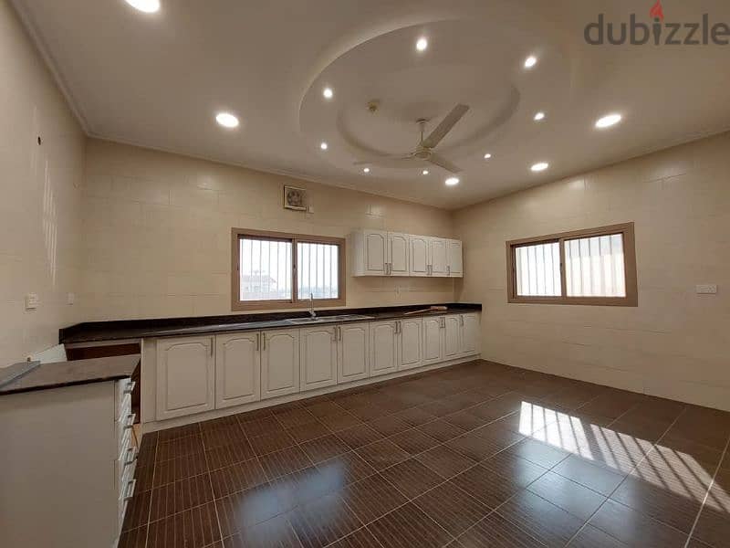 طابق كامل من فيلا فخم للايجار في عالي شامل 36364714 for rent 11