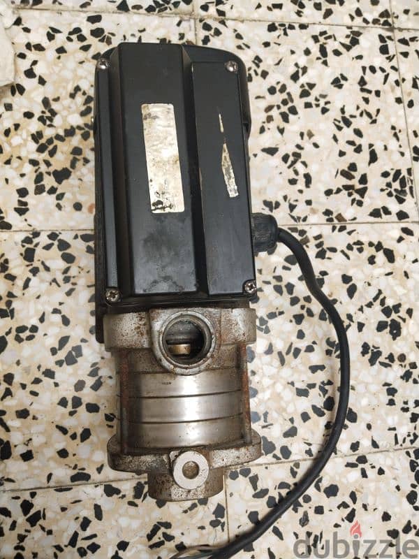 water pump 1.5 hp Grundfos 1