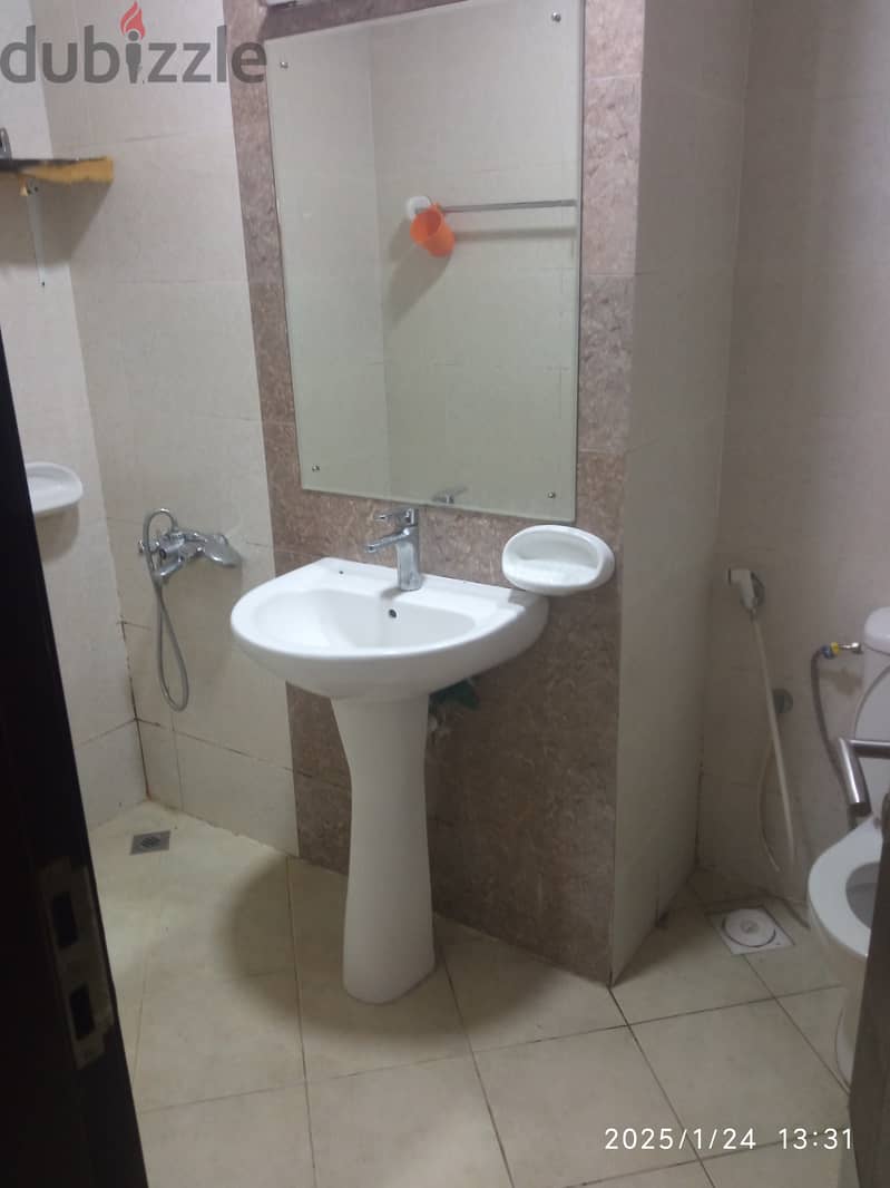 Room for rent wit attached bathroom and ewa include 1