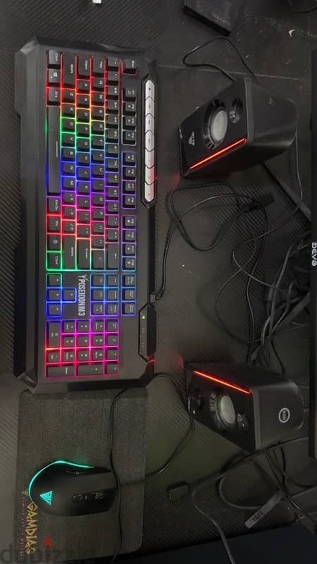 Gaming Keyboard And Mouse + Speakers 0