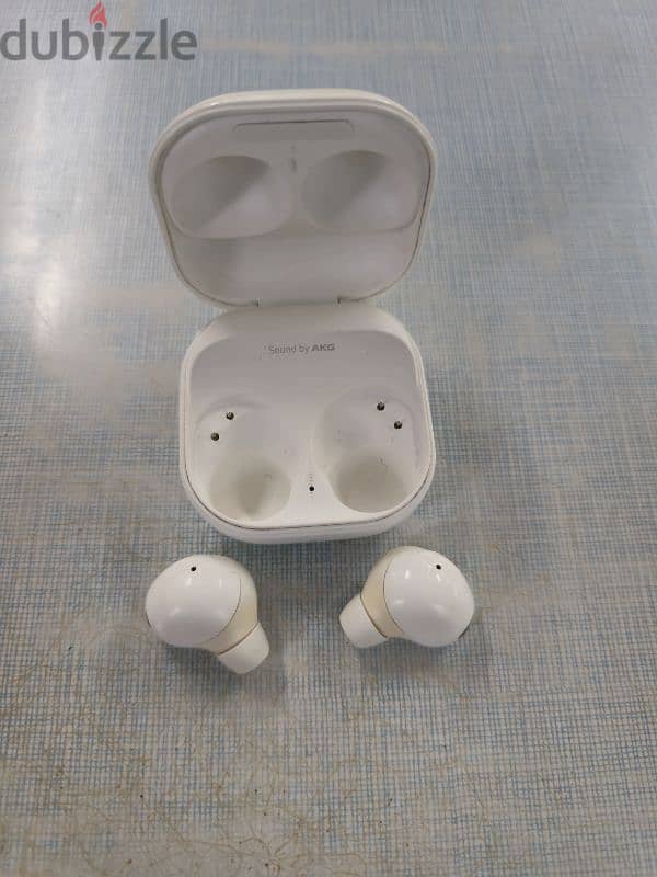 earbuds 2 pro 1