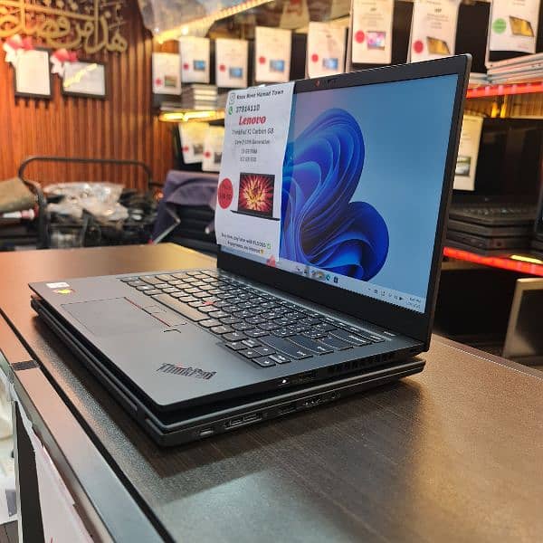 Lenovo ThinkPad X1 Carbon G8 3