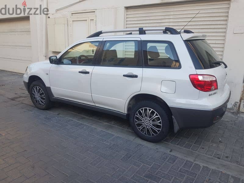 ميتسوبيشي آوتلاندر 2006 Mitsubishi Outlander 2