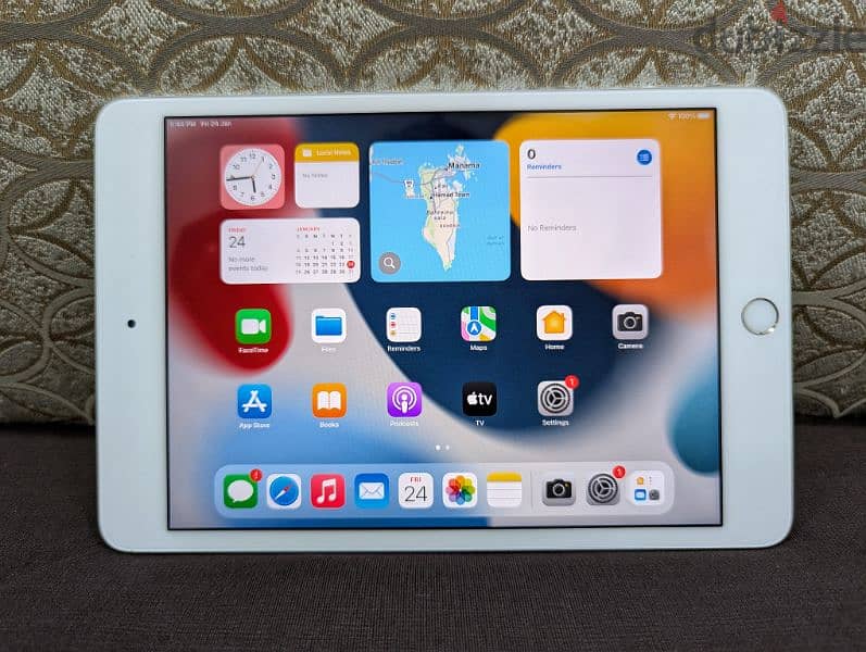 iPad Mini 4 - Wi-Fi - Excellent Condition! 4