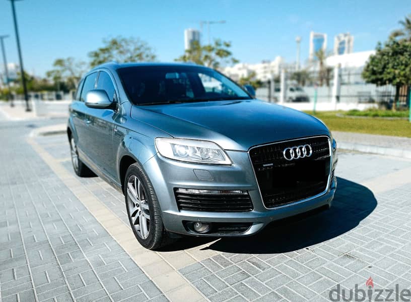 Audi Q7 2010 1