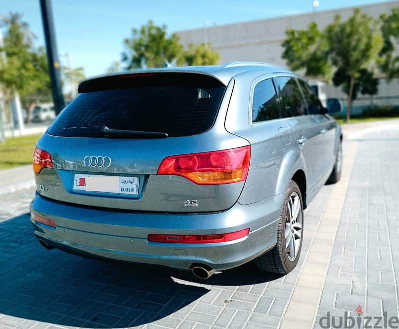 Audi Q7 2010 8