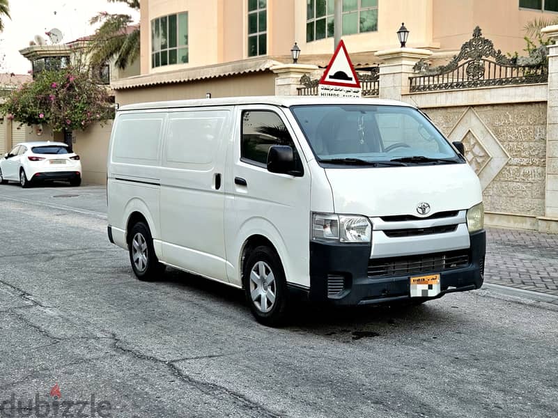 Toyota Hiace Crago-2016 7