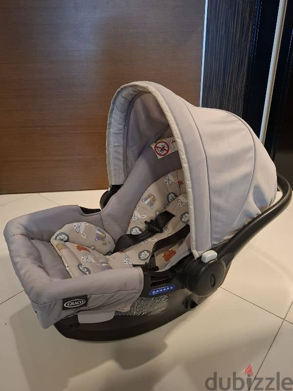 Graco stroller with car seat 7