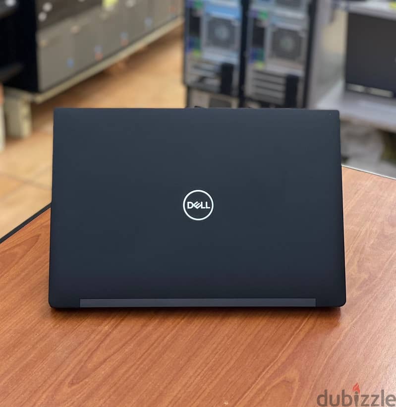 Dell Laptop Core i7 8th Gen 16 GB RAM 512 GB SSD UHD Graphic 8 GB 5