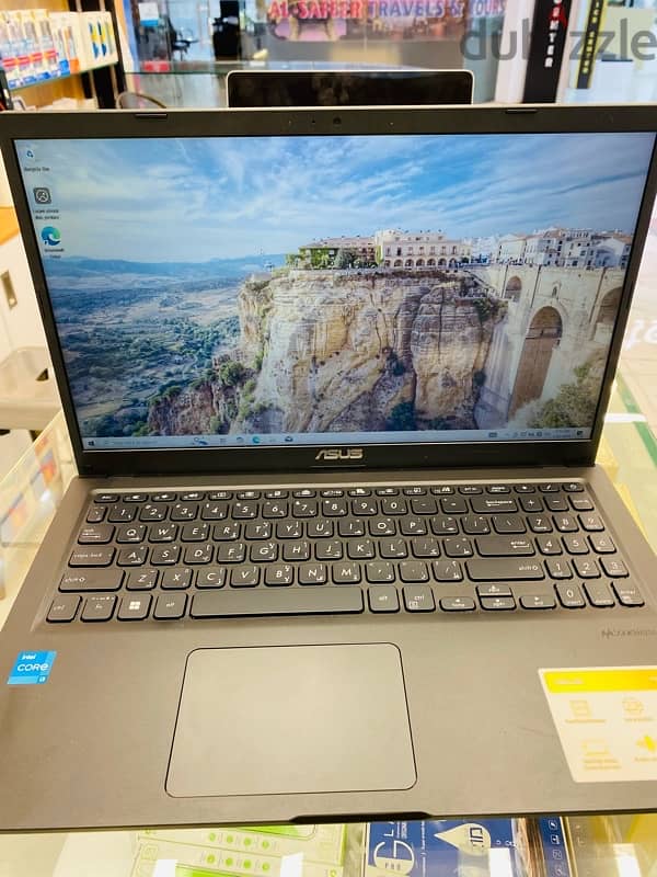 Asus  vivobook 3